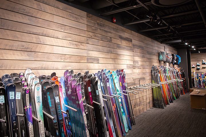 custom snowboard retail display
