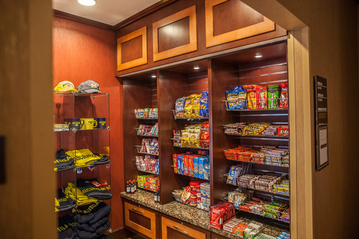 hotel gift store