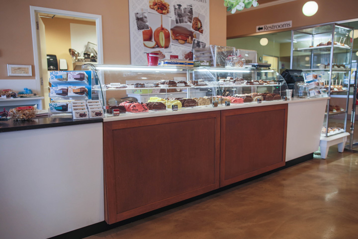 custom curved-glass display fixture