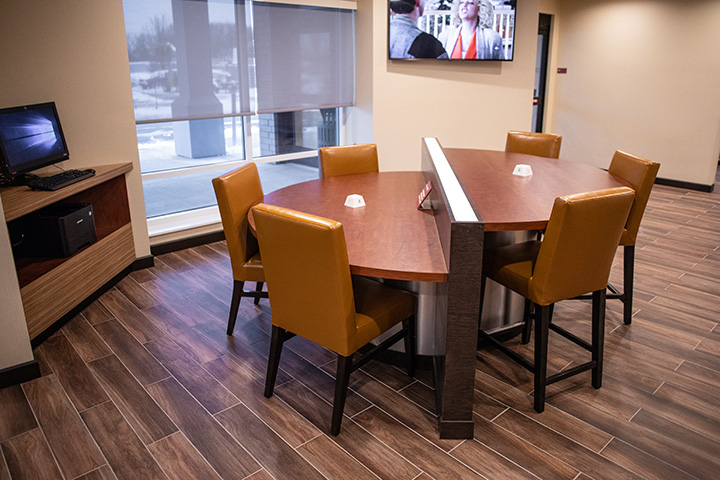 tiered lobby table