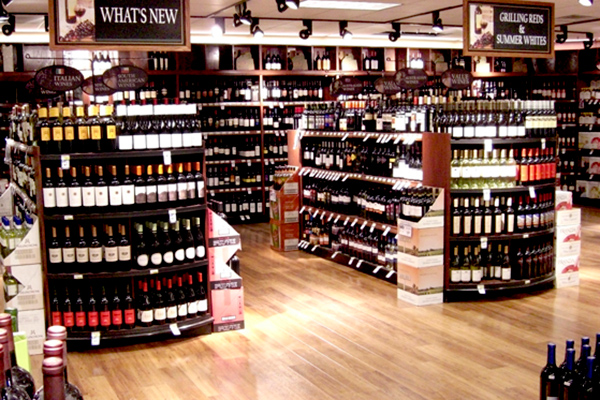 Wine Endcap Curved Merchandised