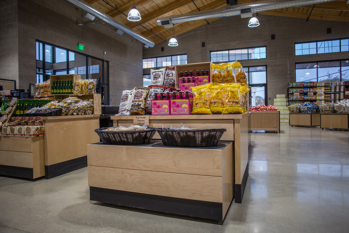 custom store display